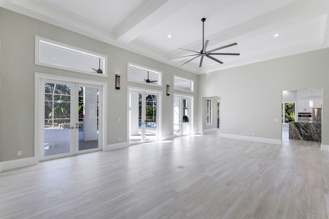 4040 1st Ave SW, Naples, FL 34119