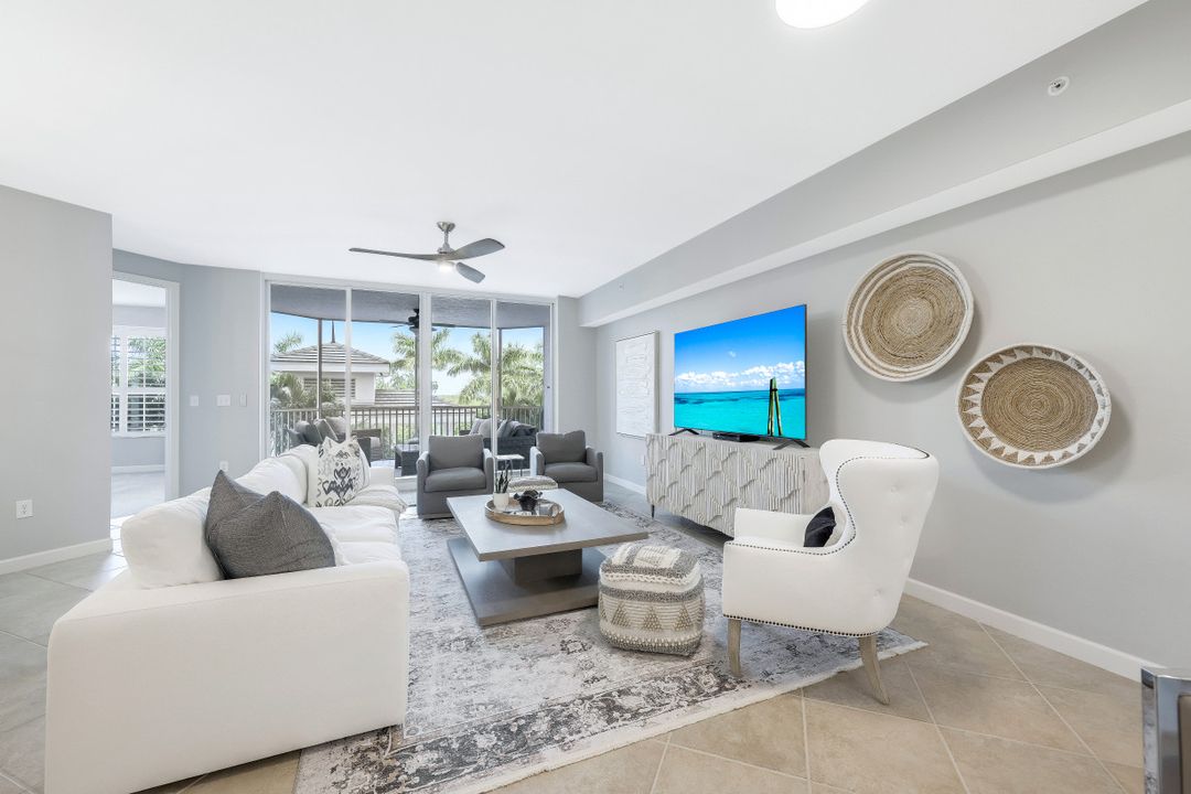 325 Dunes Blvd #204, Naples, FL 34110