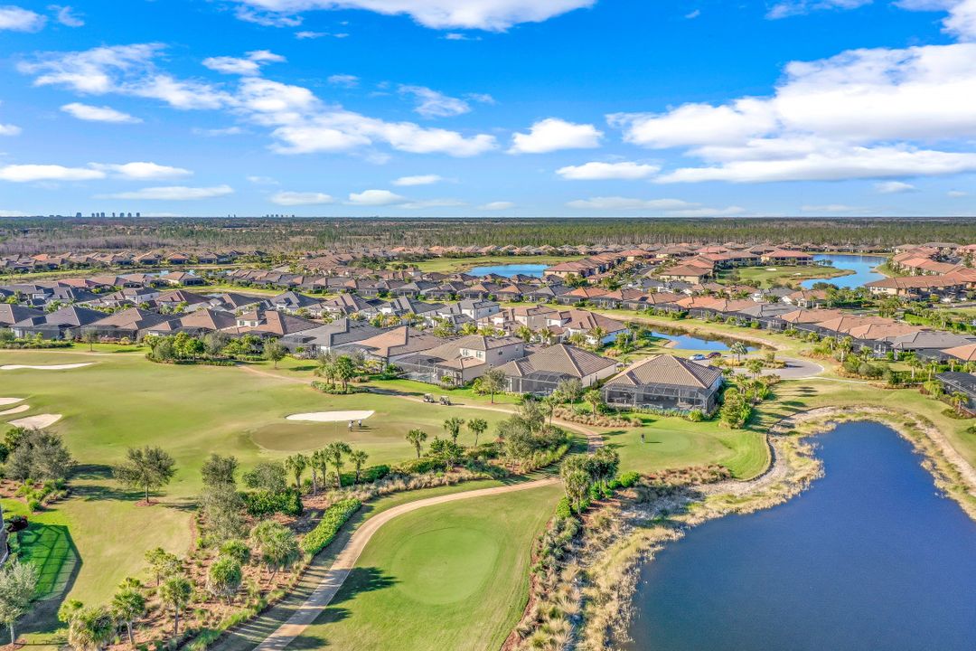 9308 Tulipano Ter, Naples, FL 34119