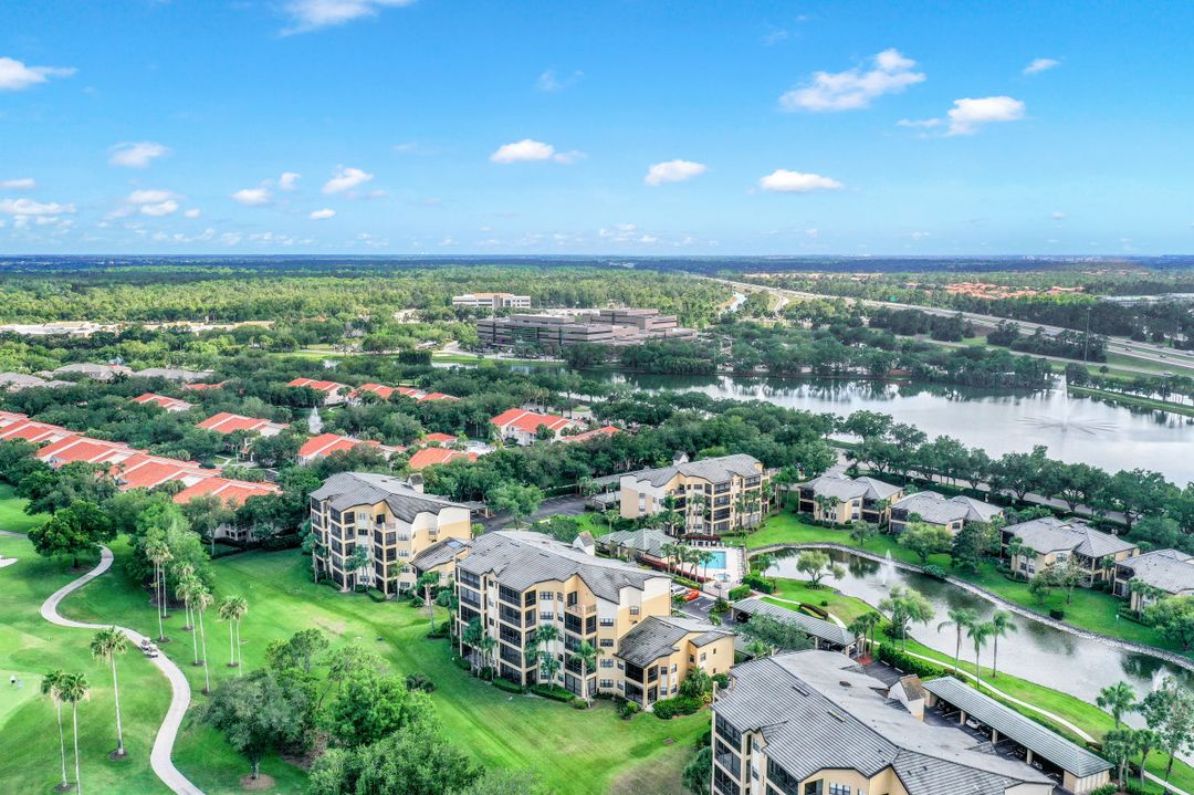 220 Vintage Cir #205, Naples, FL 34119