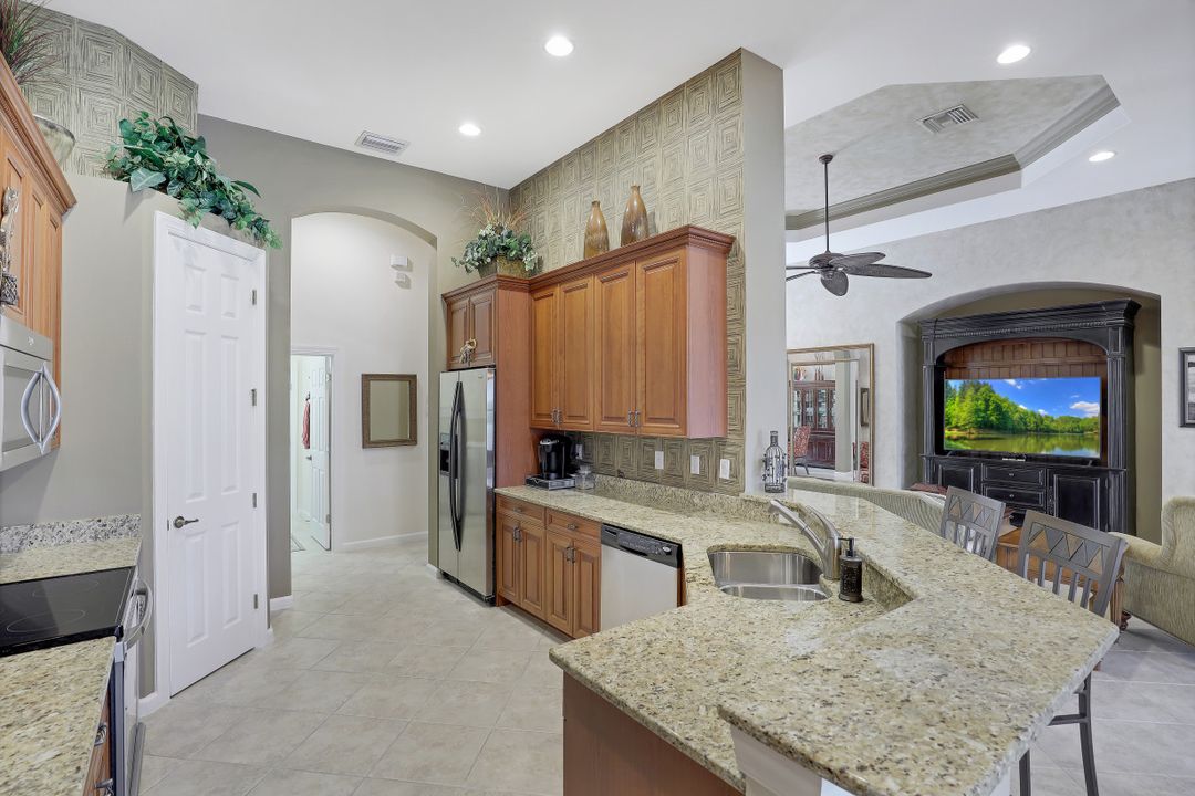 9609 Cobalt Cove Cir, Naples, FL 34120