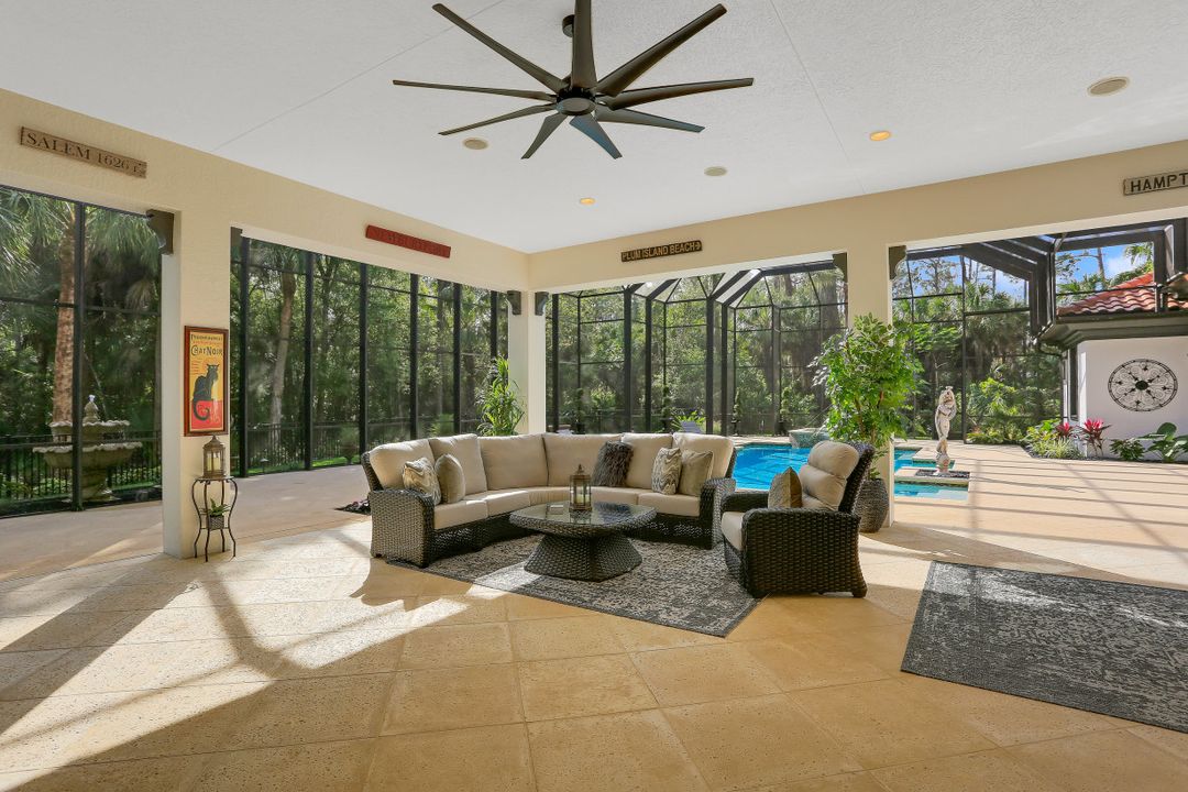 4642 Idylwood Ln, Naples, FL 34119