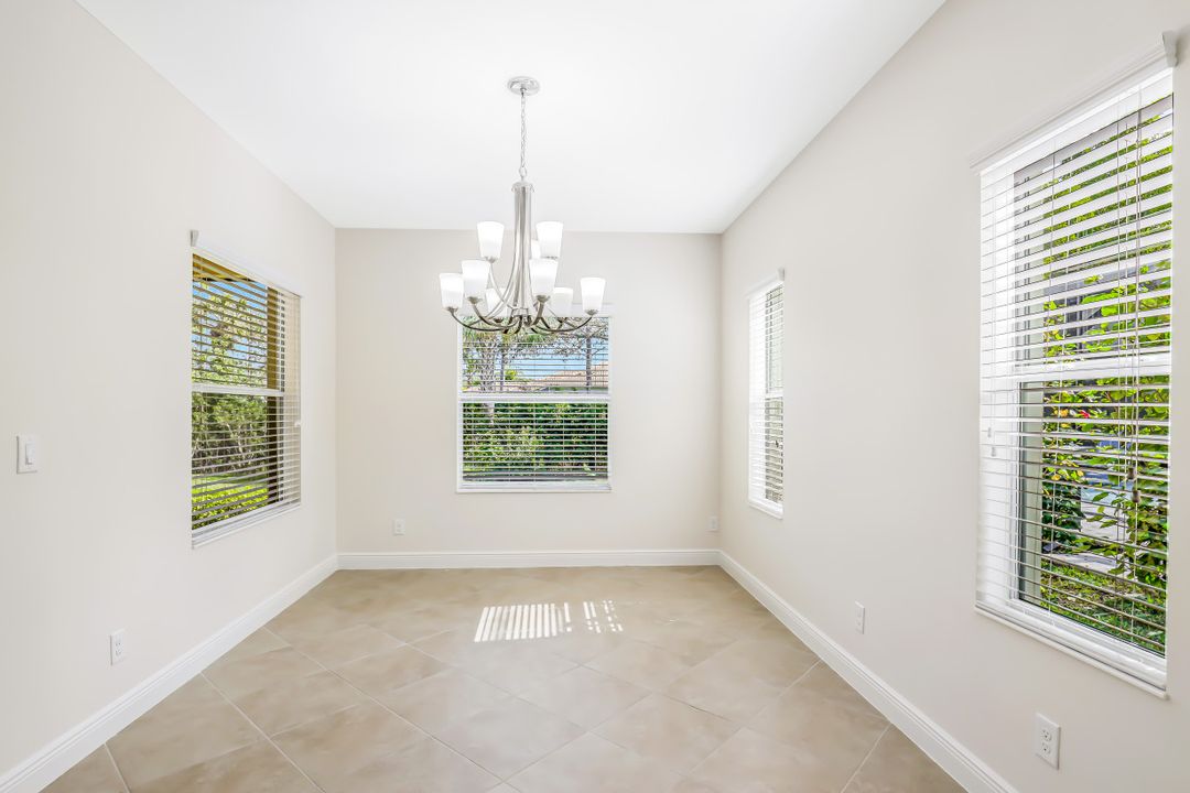 3625 Canopy Cir, Naples, FL 34120