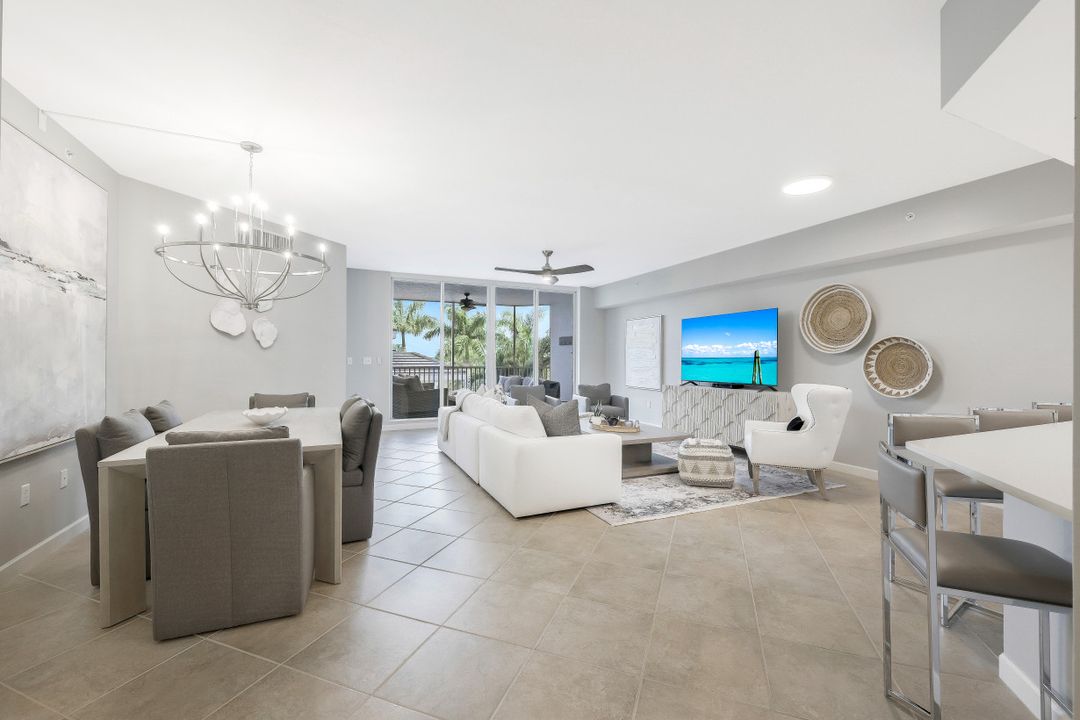 325 Dunes Blvd #204, Naples, FL 34110