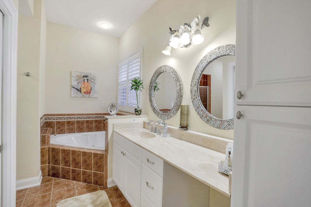 2718 NW 42nd Pl, Cape Coral, FL 33993