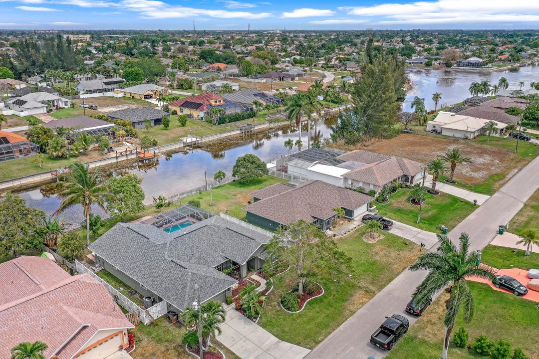 415 SE 17th St, Cape Coral, FL 33990