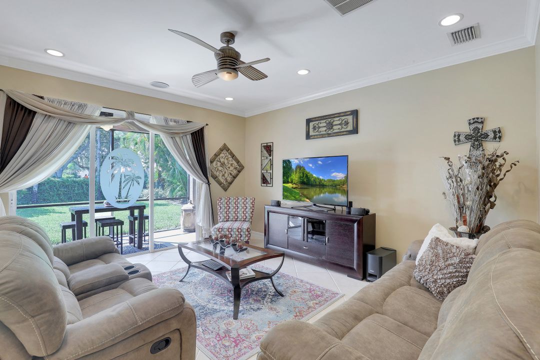 1627 Triangle Palm Terrace, Naples, FL 34119