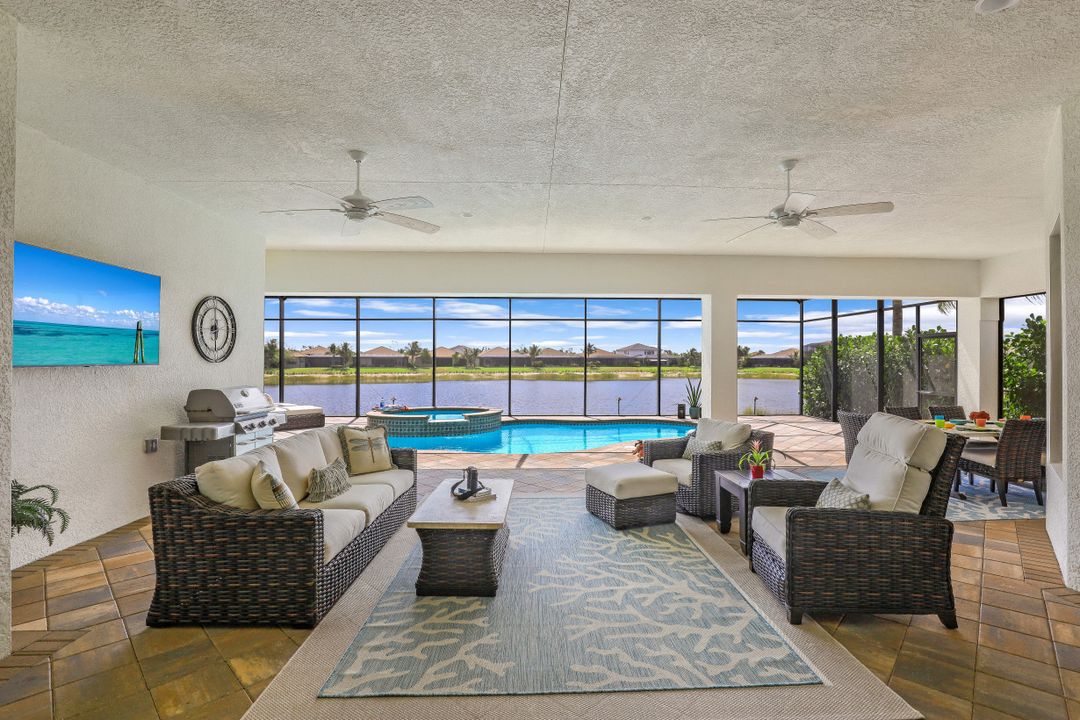 4477 Caldera Cir, Naples, FL 34119