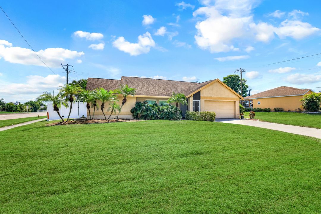 5 SE 20th Pl, Cape Coral, FL 33990