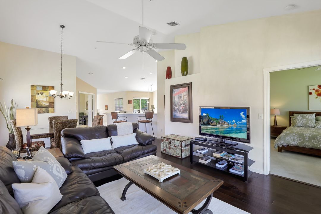 5100 Cedar Springs Dr #204, Naples, FL 34110