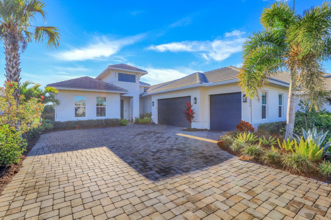 3224 Cotuit Ln, Naples, FL 34114
