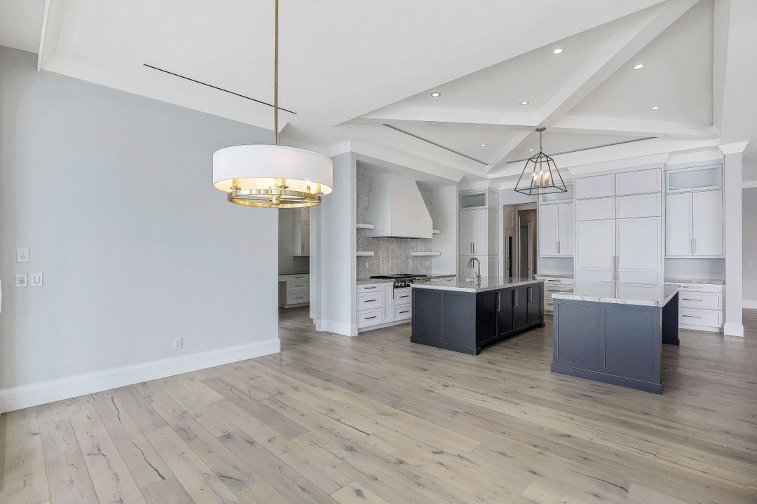 313 Turtle Hatch Rd, Naples, FL 34103