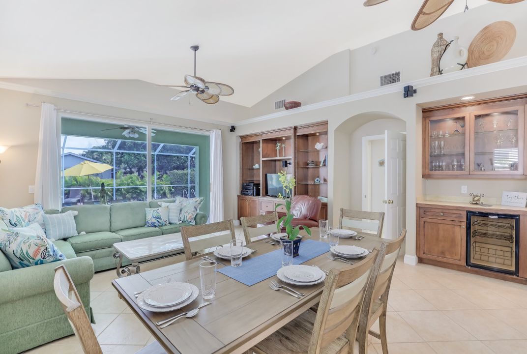 557 96th Ave N, Naples, FL 34108