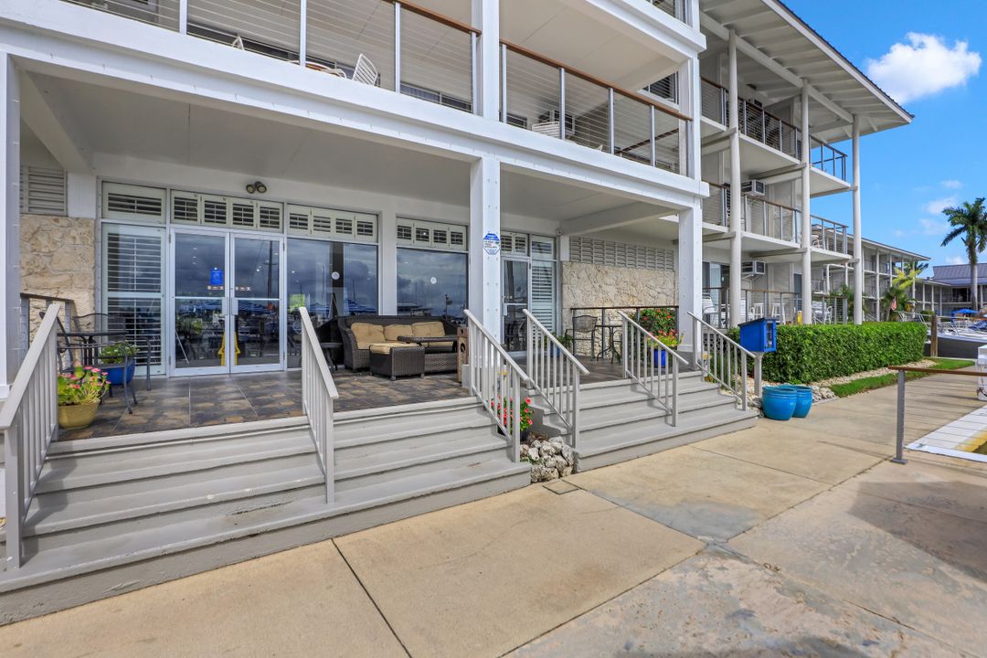 900 Broad Ave S #147, Naples, FL 34102