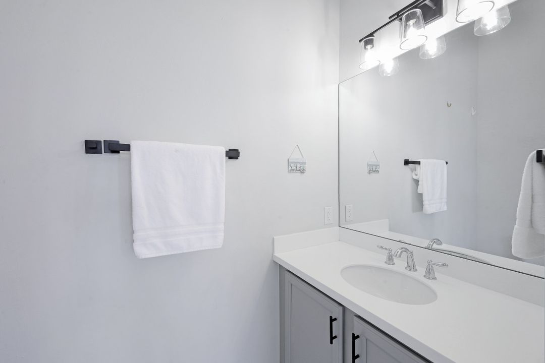 14628 Regatta Ln, Naples, FL 34114