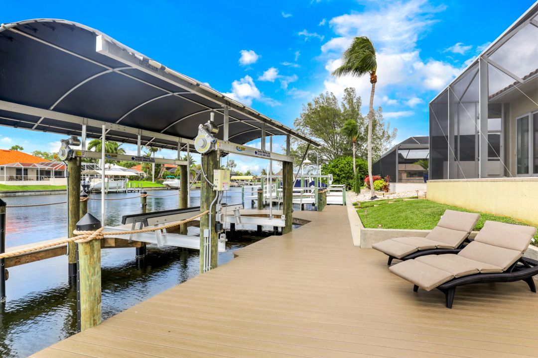 2405 SW 50th St, Cape Coral, FL 33914