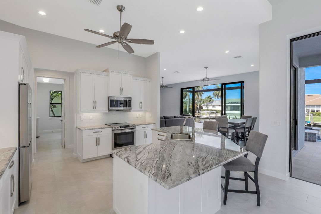 782 Saturn Ct, Marco Island, FL 34145