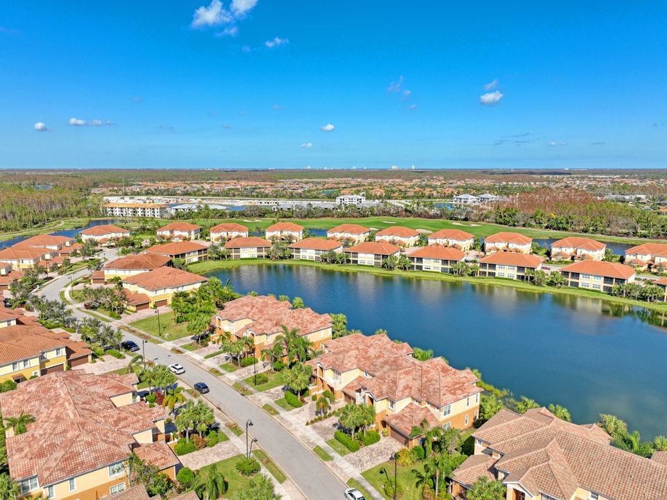 10380 Glastonbury Cir #202, Fort Myers, FL 33913