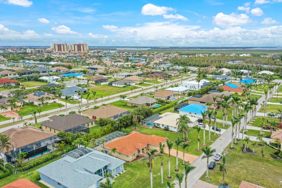 5327 SW 21st Pl, Cape Coral, FL 33914