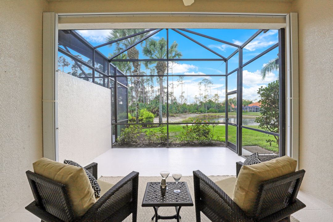 5873 Northridge Dr, Naples, FL 34110