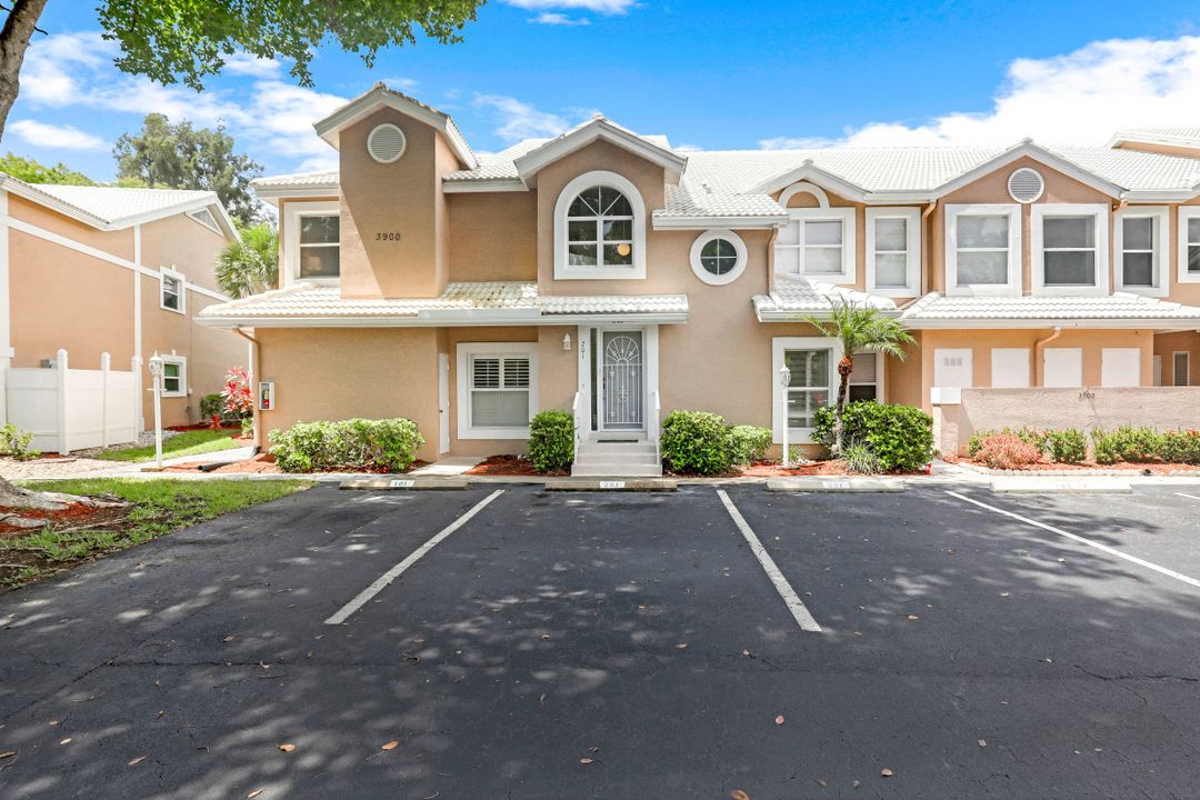 3900 Leeward Passage Ct #201, Bonita Springs, FL 34134