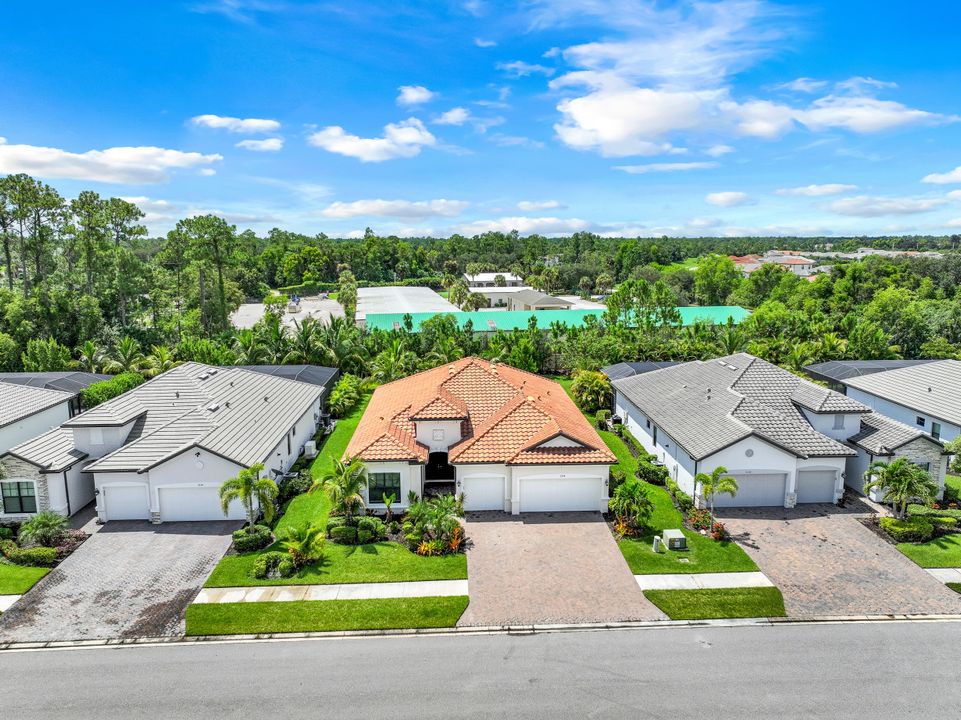 2134 Antigua Ln, Naples, FL 34120