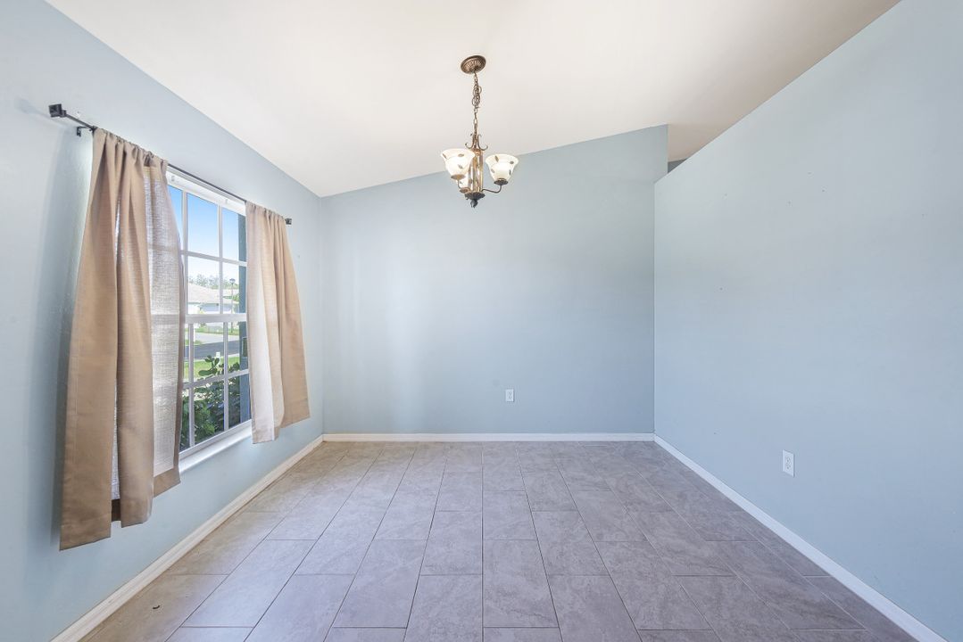 15736 Sunny Crest Ln, Fort Myers, FL 33905