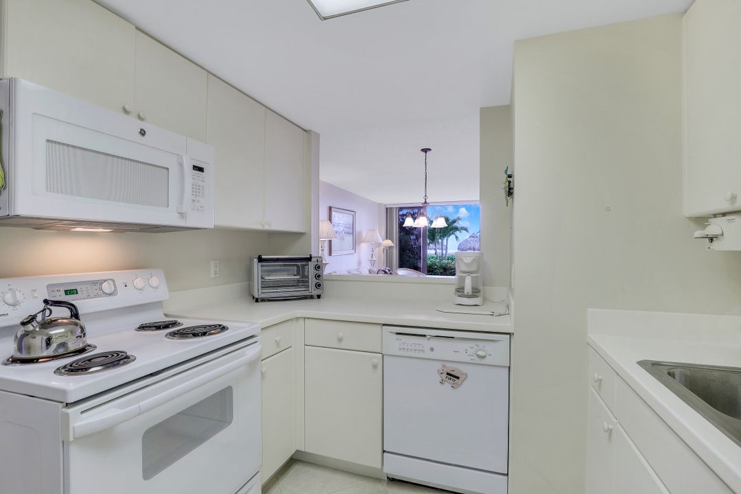 180 Seaview Ct #115, Marco Island, FL 34145