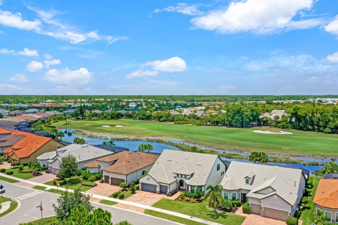 9373 Surfbird Ct, Naples, FL 34120