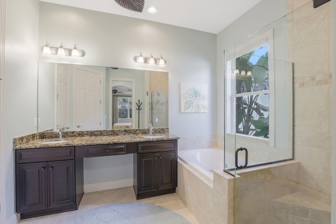 9090 Limestone Ln, Naples, FL 34120