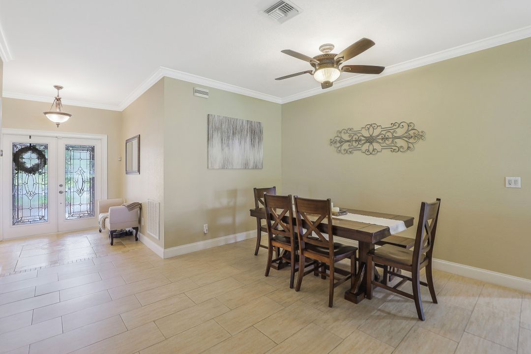 7433 Meldin Ct, Naples, FL 34104