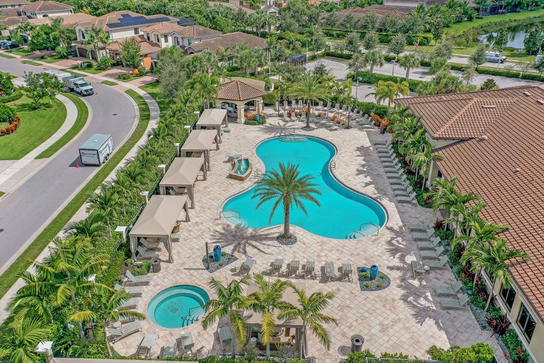 11516 Stonecreek Cir, Fort Myers, FL 33913