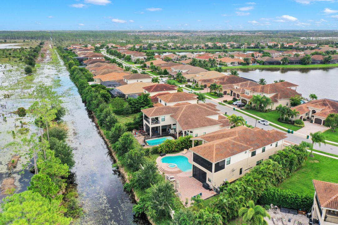 2934 Cinnamon Bay Cir, Naples, FL 34119