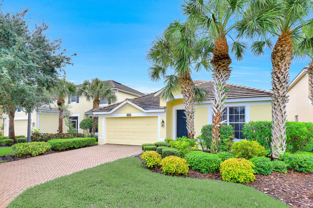 2668 Bellingham Ct, Cape Coral, FL 33991