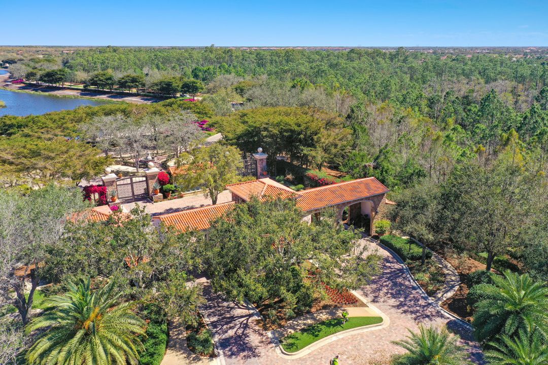 16352 Viansa Wy #201, Naples, FL 34110