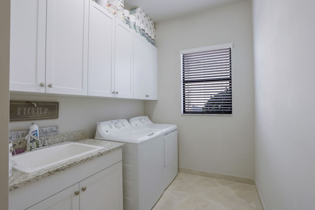 4228 Amelia Wy, Naples, FL 34119