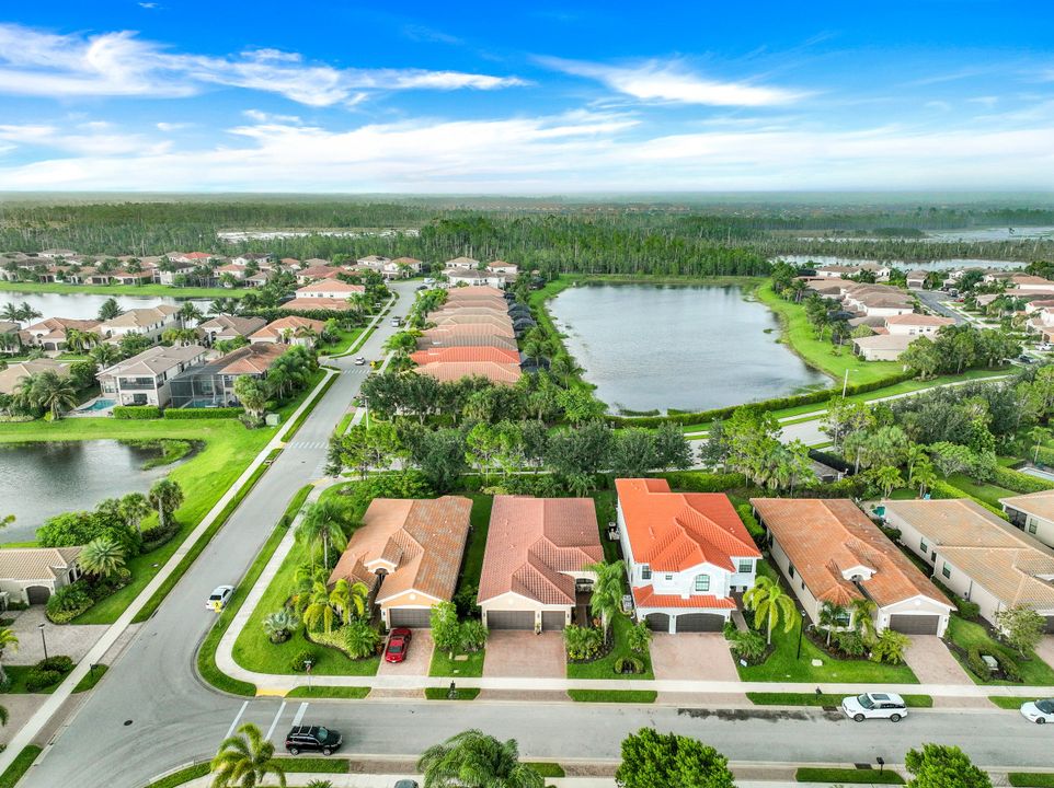 3050 Hudson Ter, Naples, FL 34119