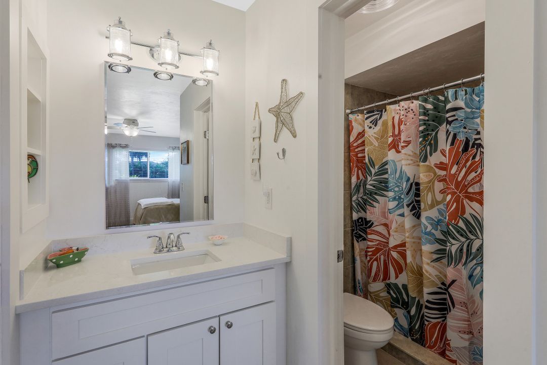 1079 Pine Isle Ln, Naples, FL 34112