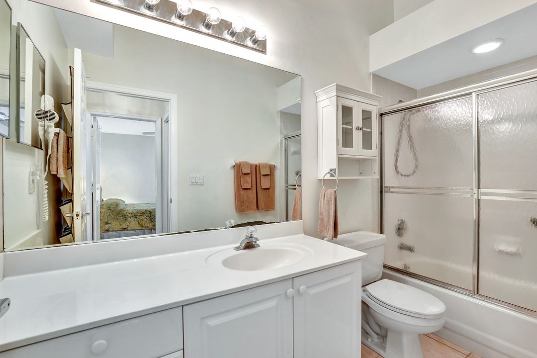 227 Melrose Pl, Naples, FL 34104