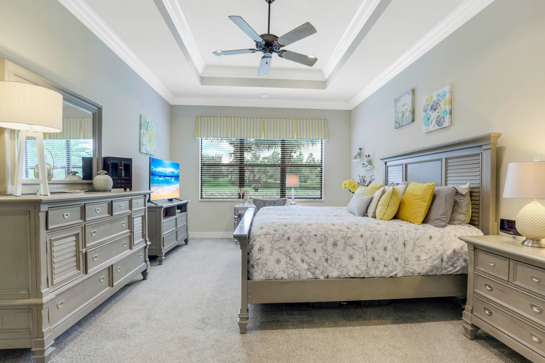 3646 Santaren Ct, Naples, FL 34119