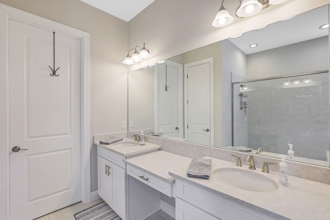 8199 Lucello Terrace N, Naples, FL 34114