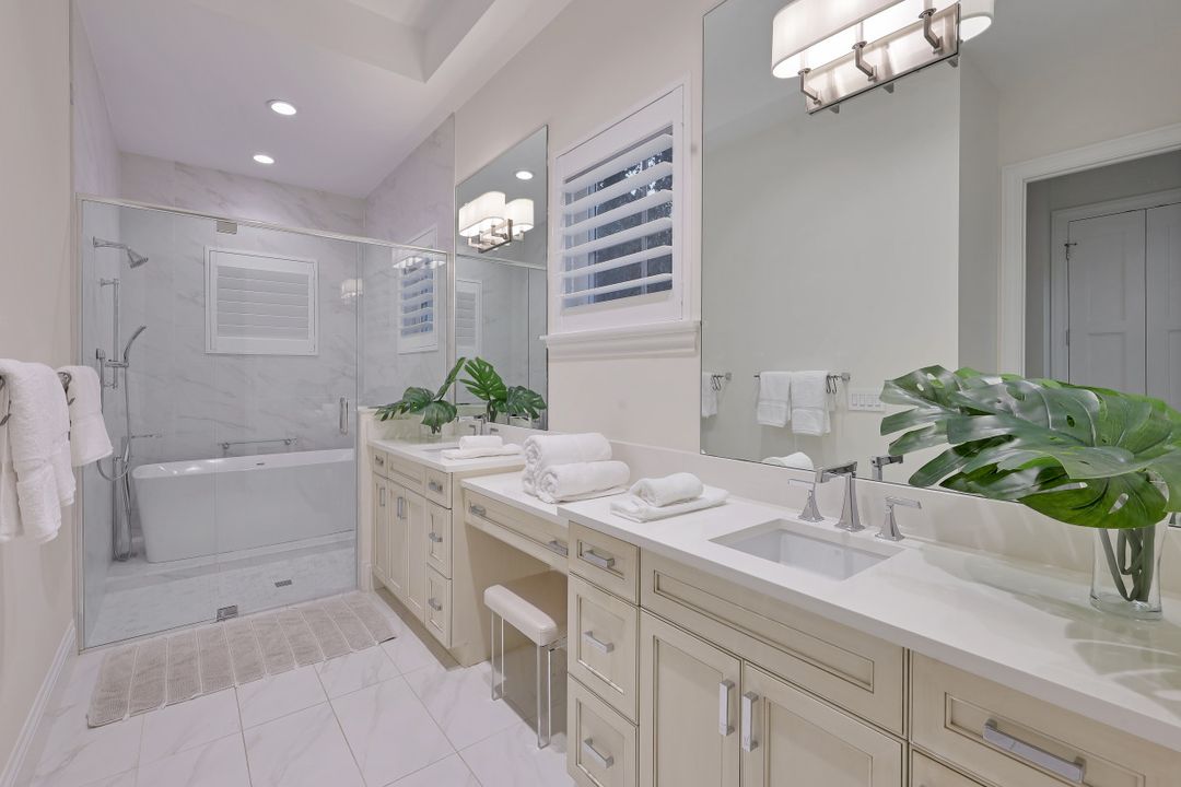 9184 Mercato Ln, Naples, FL 34108