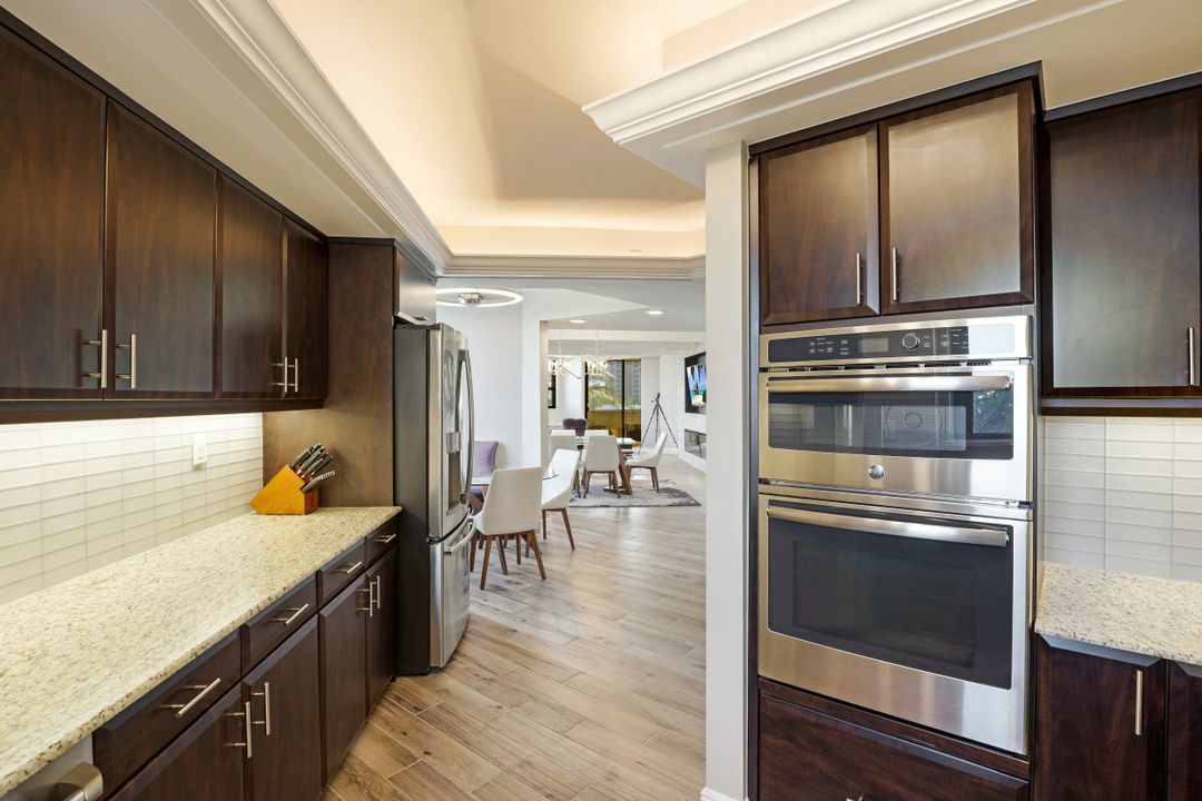 6001 Pelican Bay Blvd #305, Naples, FL 34108