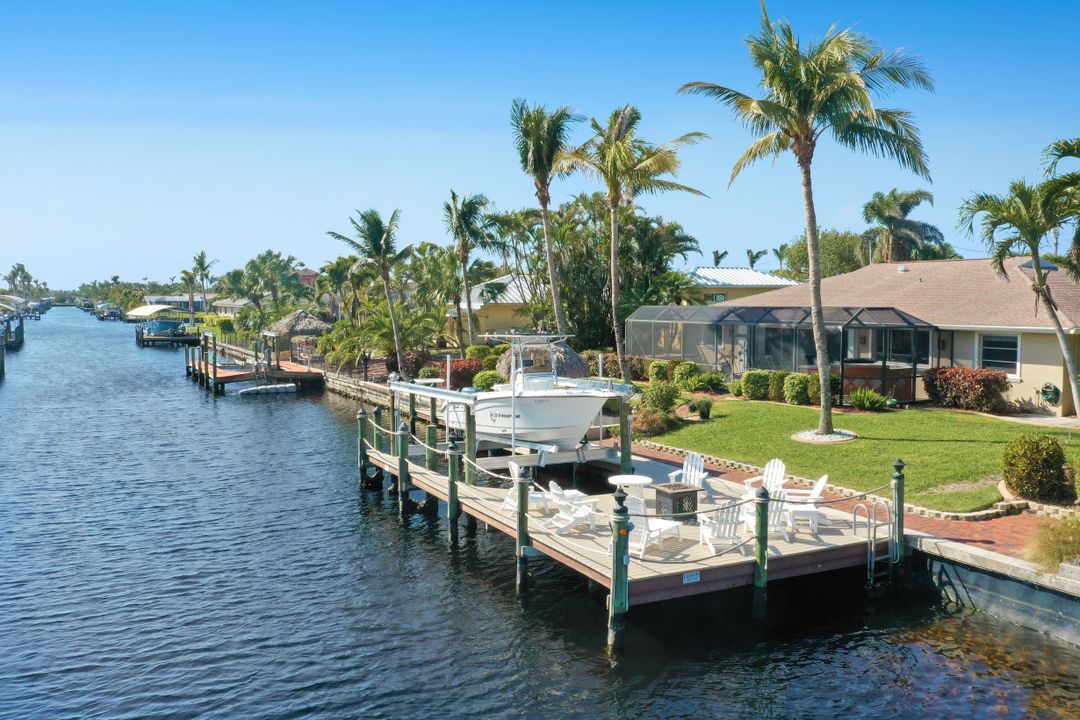 4929 SW 3rd Ave, Cape Coral, FL 33914