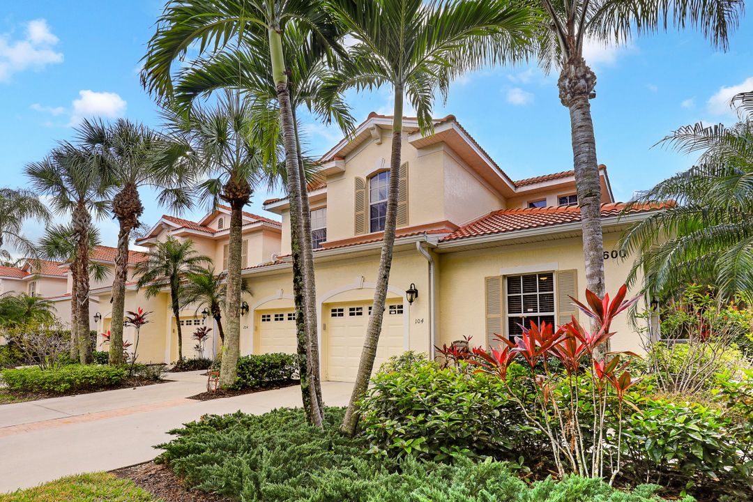 4600 Winged Foot Ct #104, Naples, FL 34112