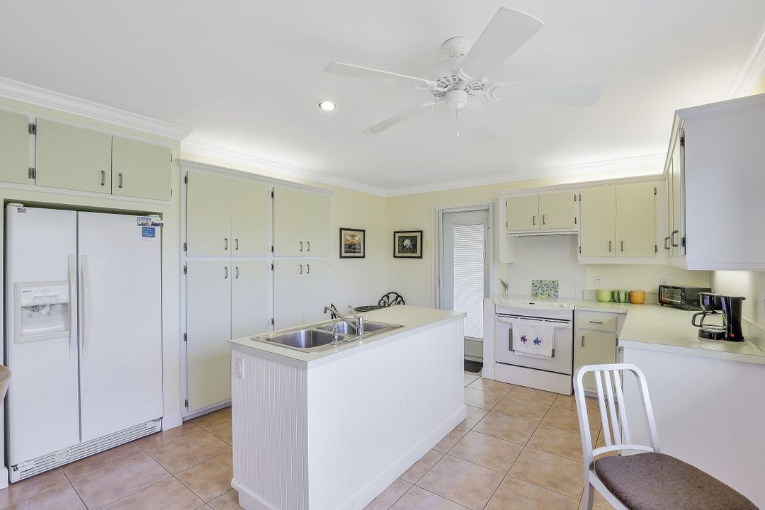 9455 Beverly Ln, Sanibel, FL 33957