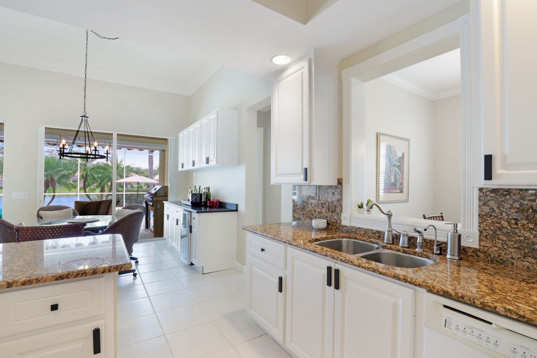 2888 Hatteras Way, Naples, FL 34119