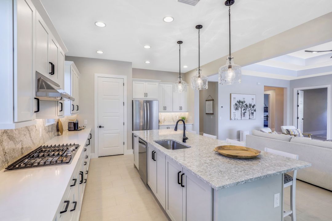 3224 Cotuit Ln, Naples, FL 34114