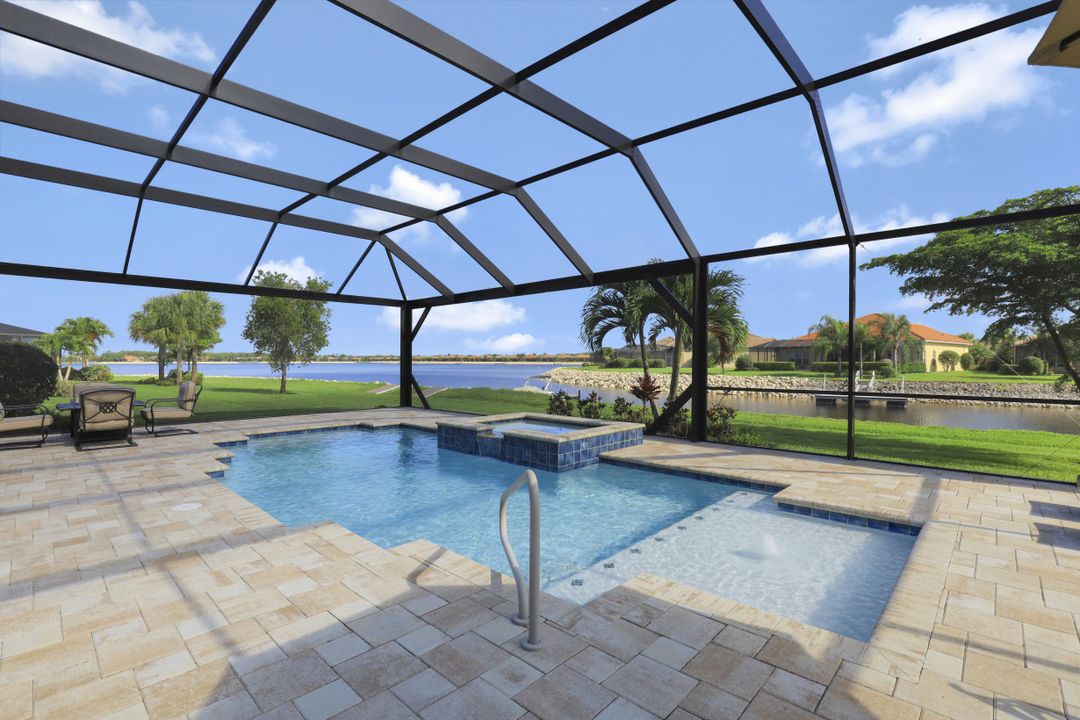 9091 Graphite Cir, Naples, FL 34120