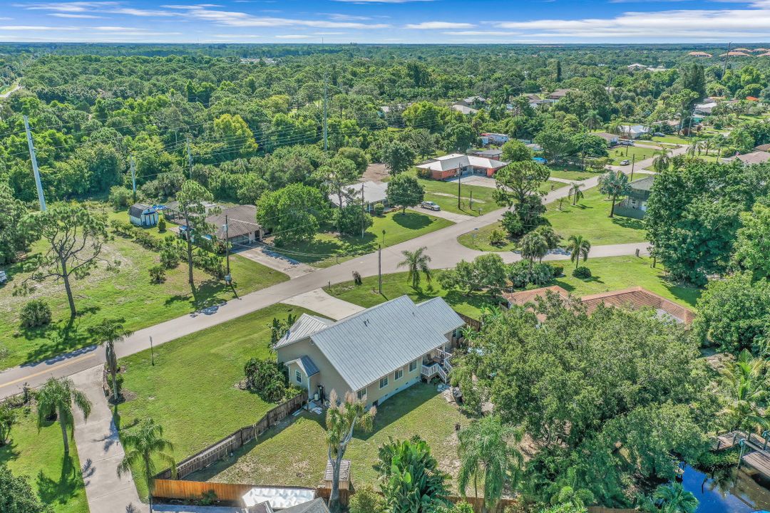 20520 Pine Tree Ln, Estero, FL 33928